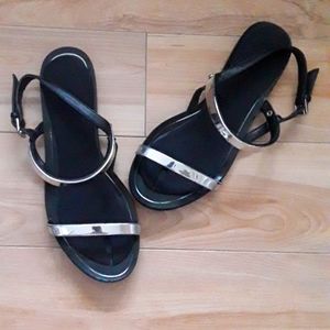 ZARA SILVER STRAP BLACK SANDAL